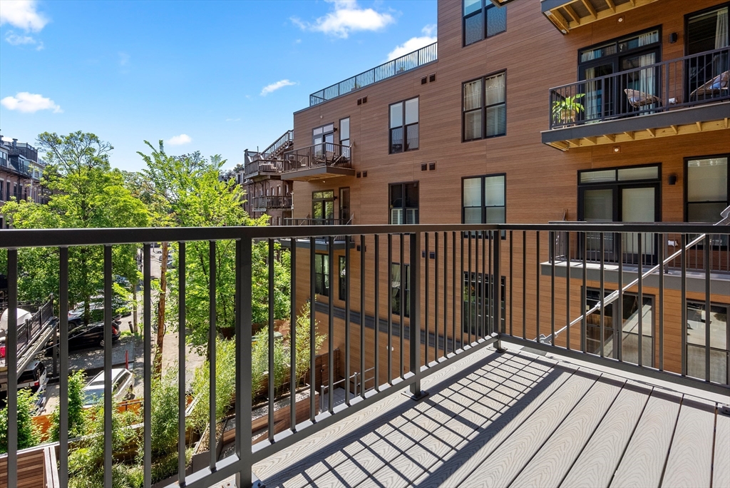 566 Columbus Ave # 309