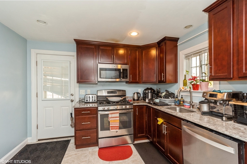9 Granite St