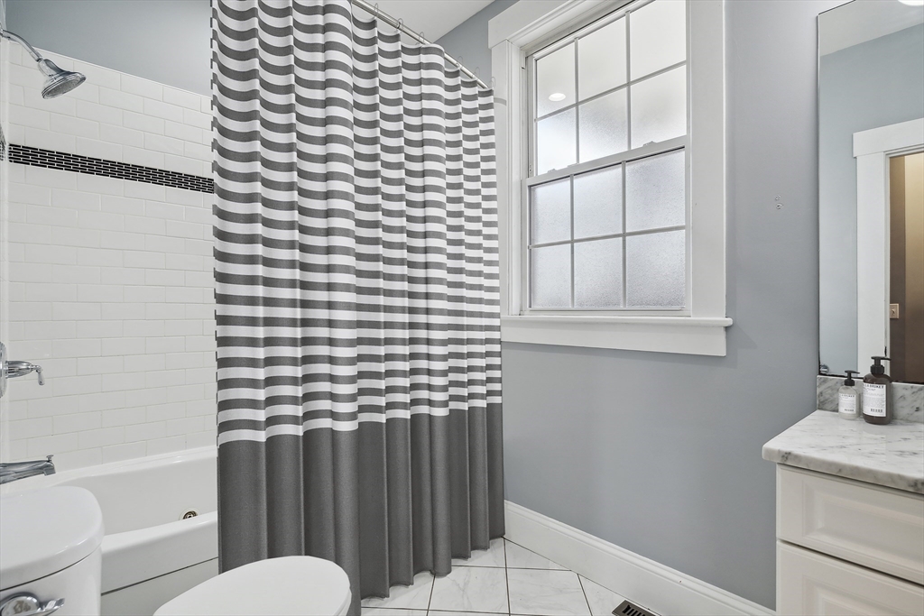 121 E. Cottage Street # 8
