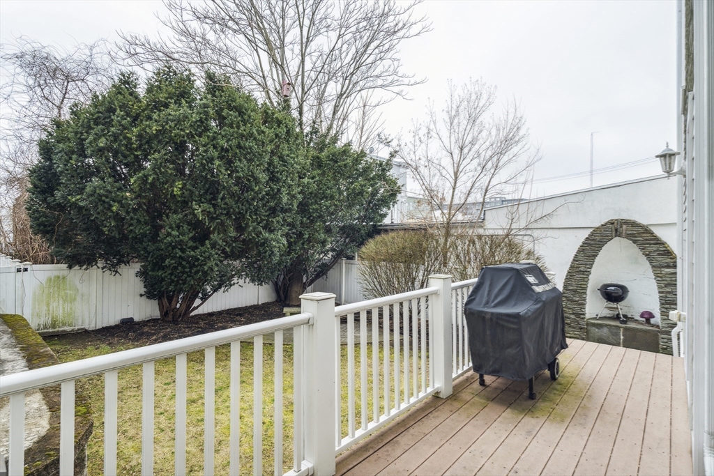 121 E. Cottage Street # 8