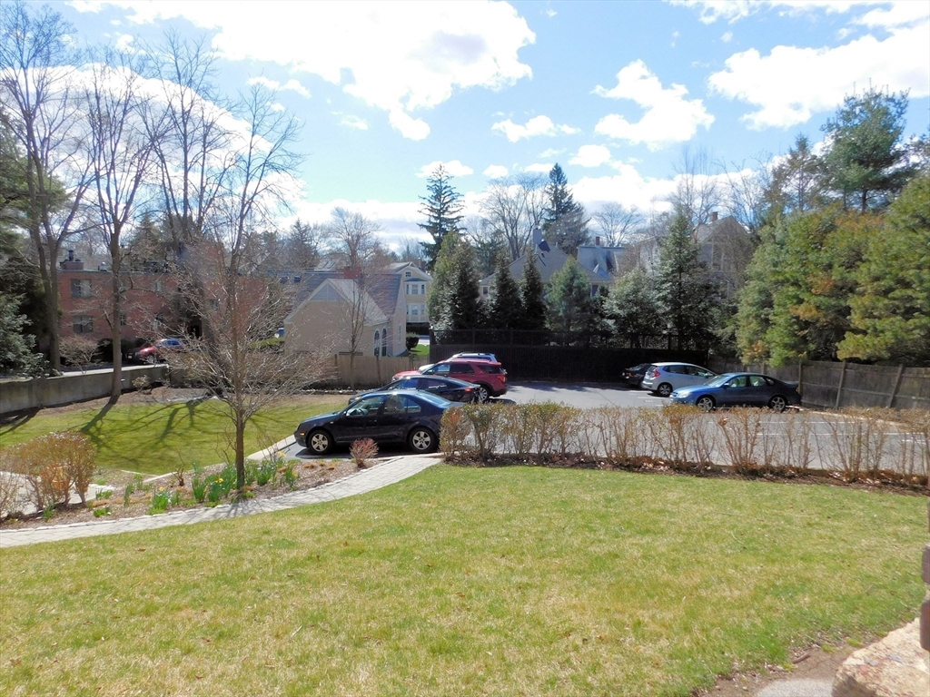 86 Buckingham St # 4