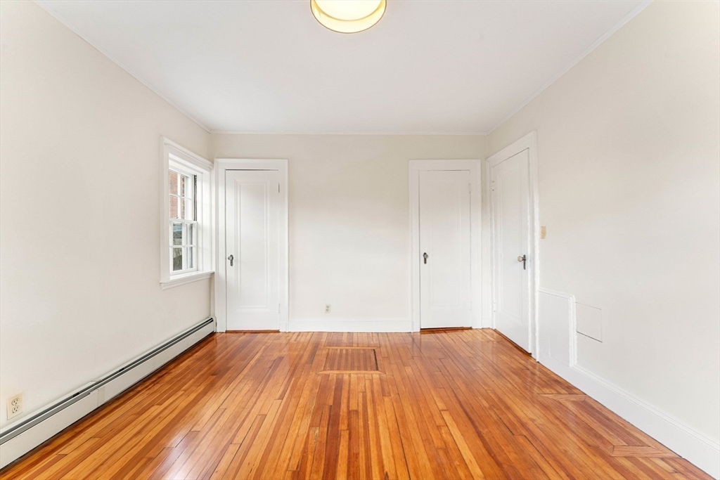 86 Buckingham St # 4