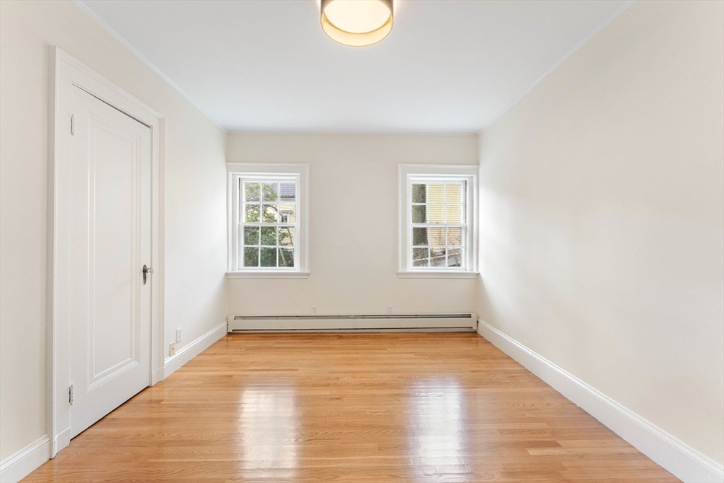 86 Buckingham St # 4