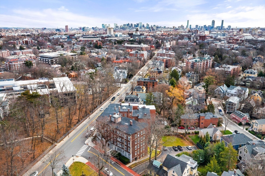 86 Buckingham St # 4