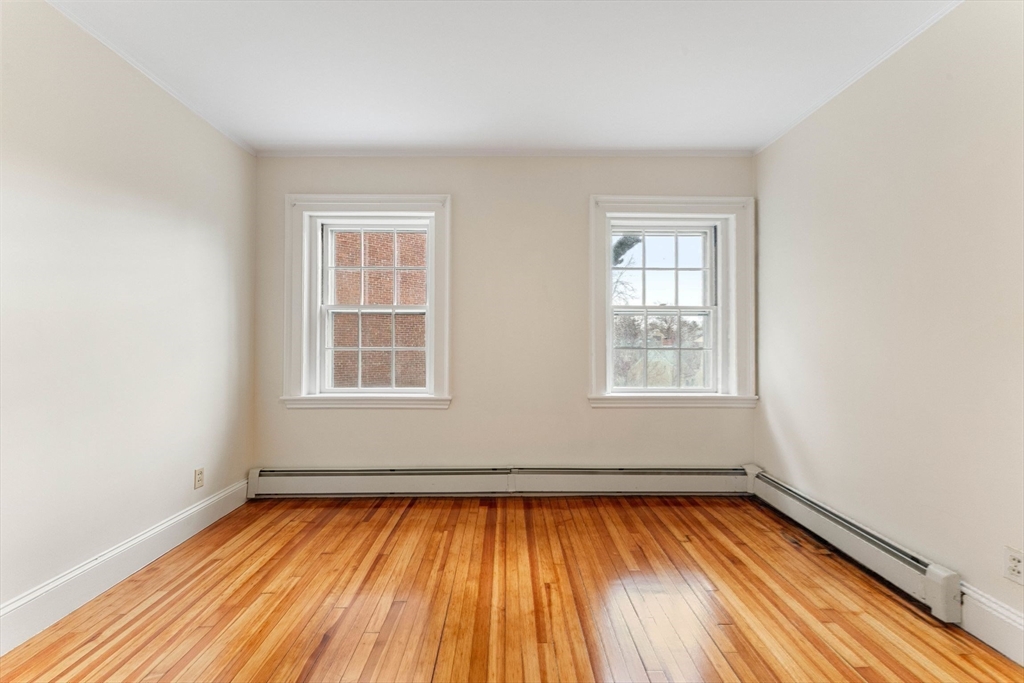 86 Buckingham St # 4