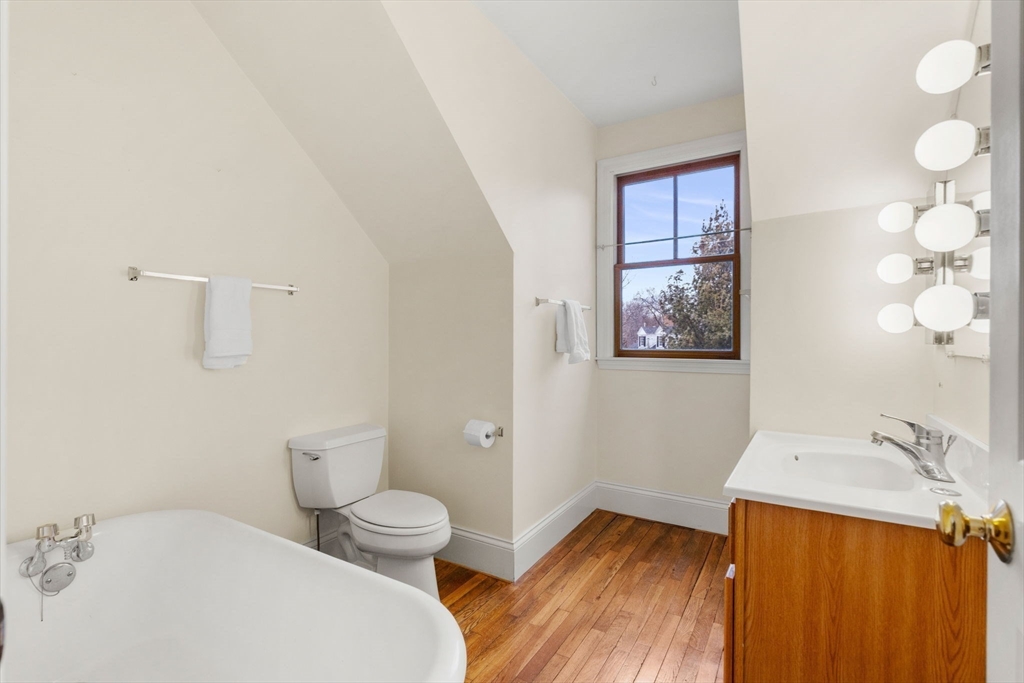 69 Robeson St # 4