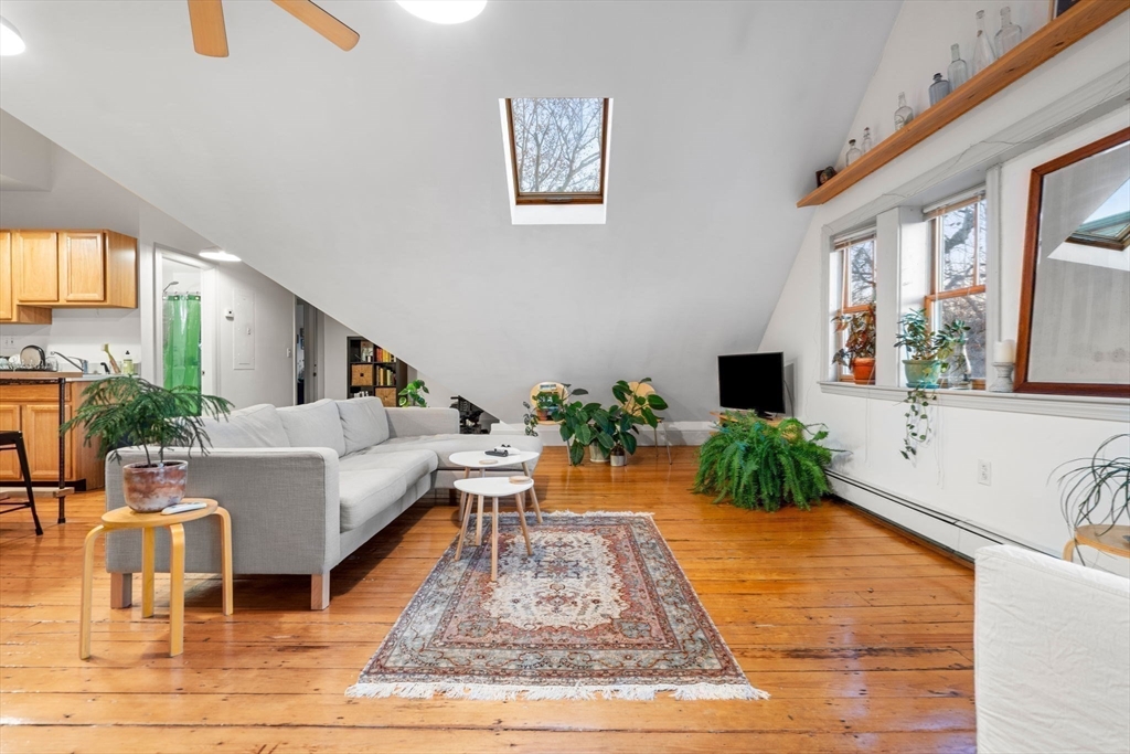 69 Robeson St # 4