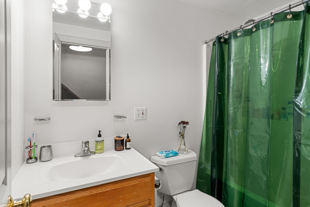 69 Robeson St # 4