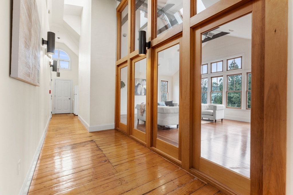 69 Robeson St # 4