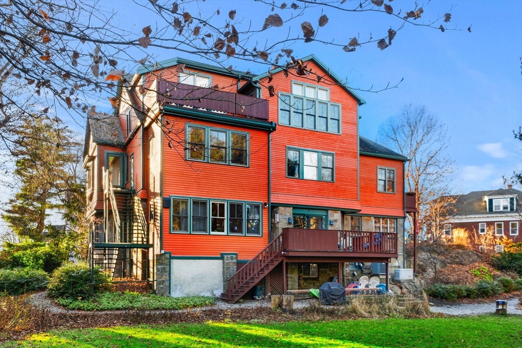 69 Robeson St # 4