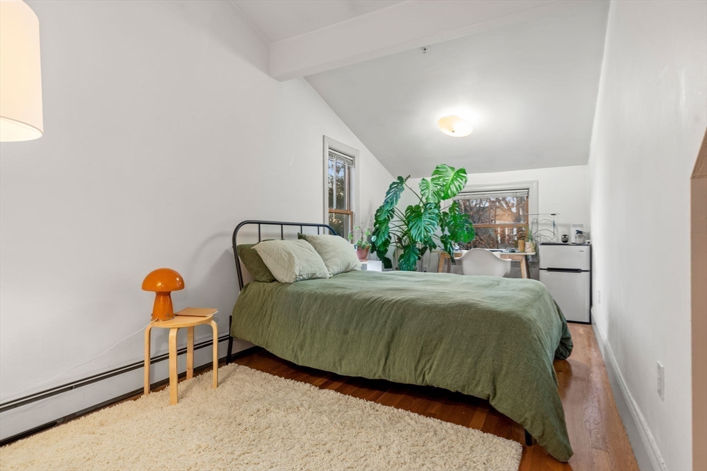 69 Robeson St # 4
