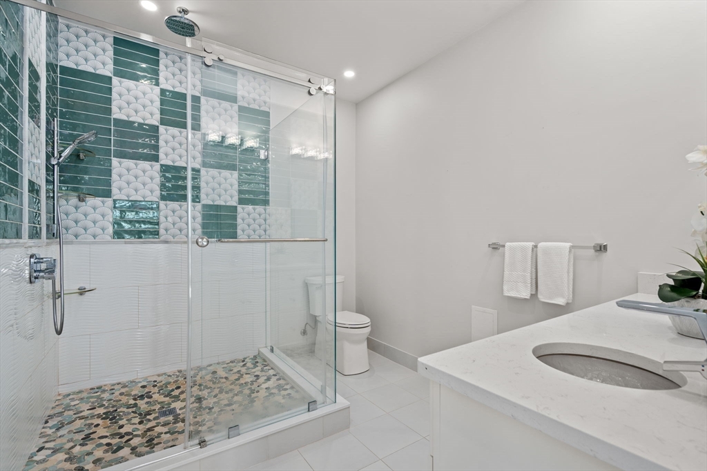 1001 Marina Drive # 805
