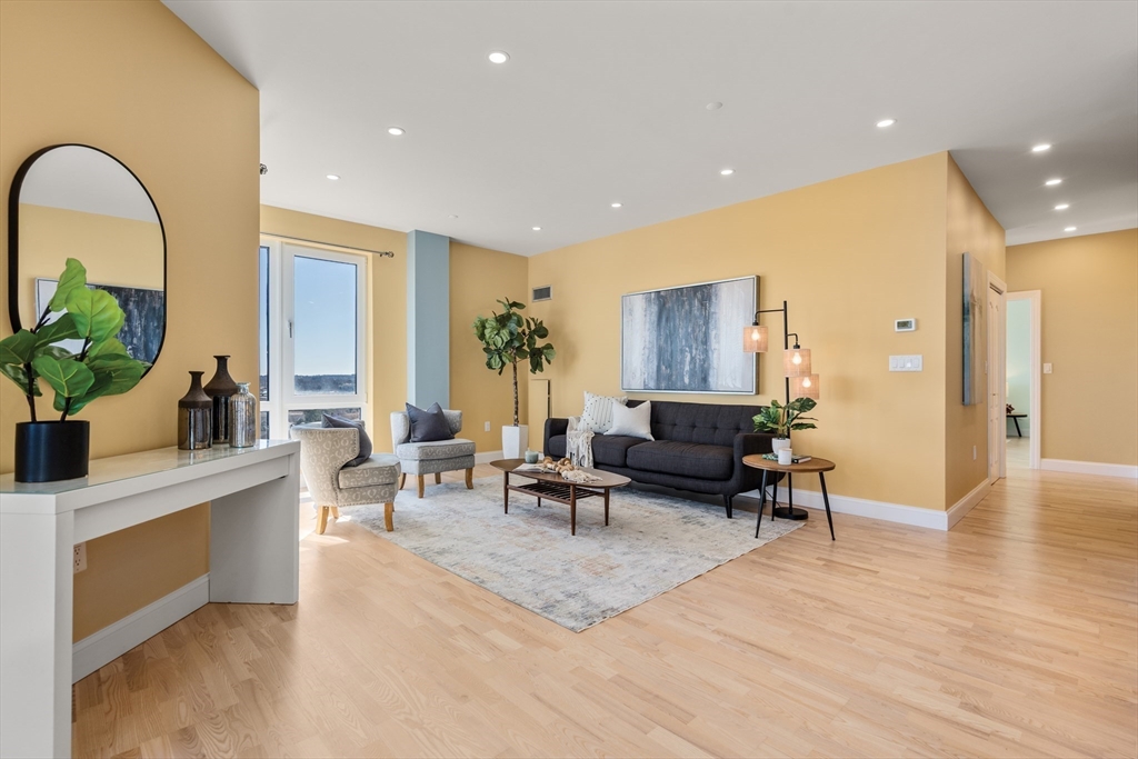 1001 Marina Drive # 805