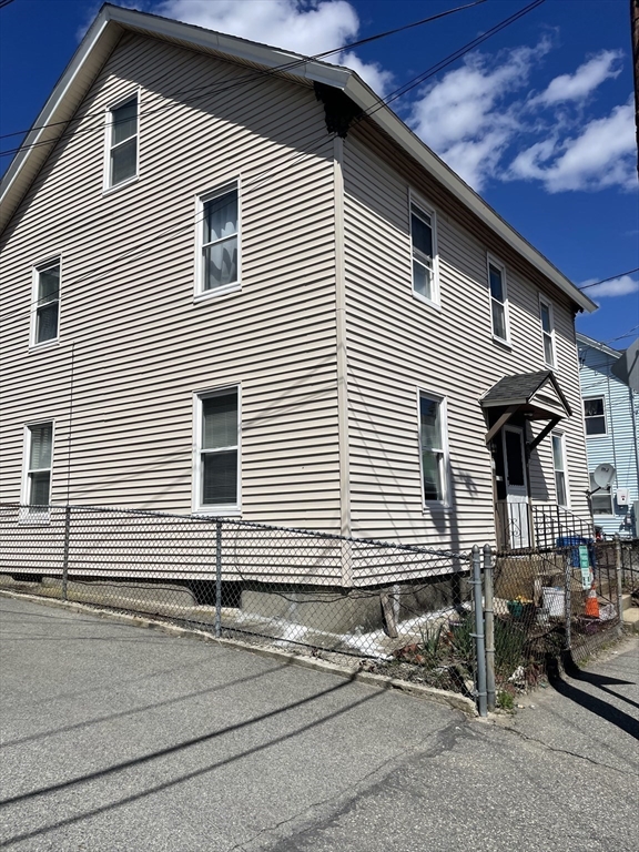 153 Cross St