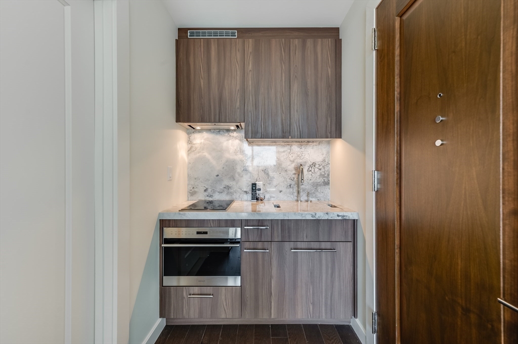 430 Stuart # 1506