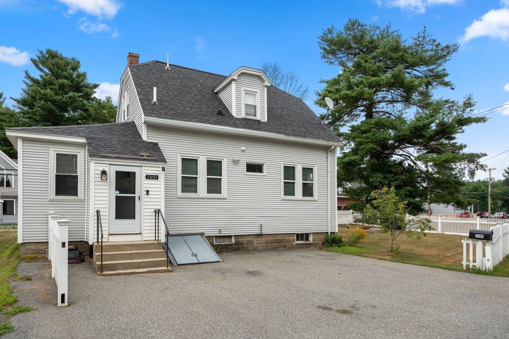2499 Main St