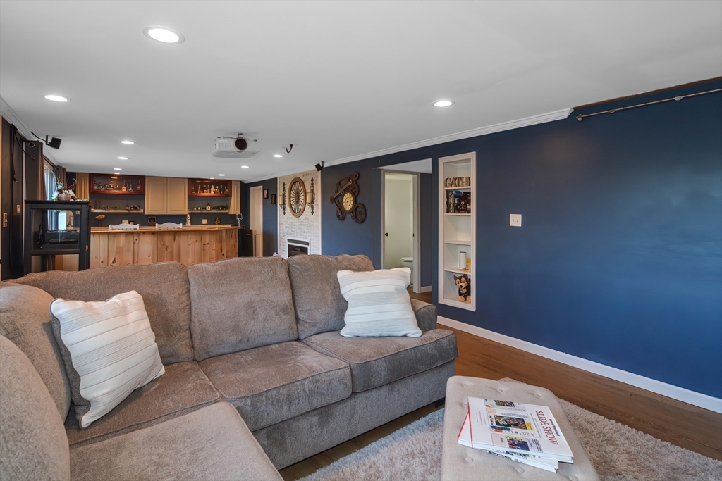56 Fiske Hill Road