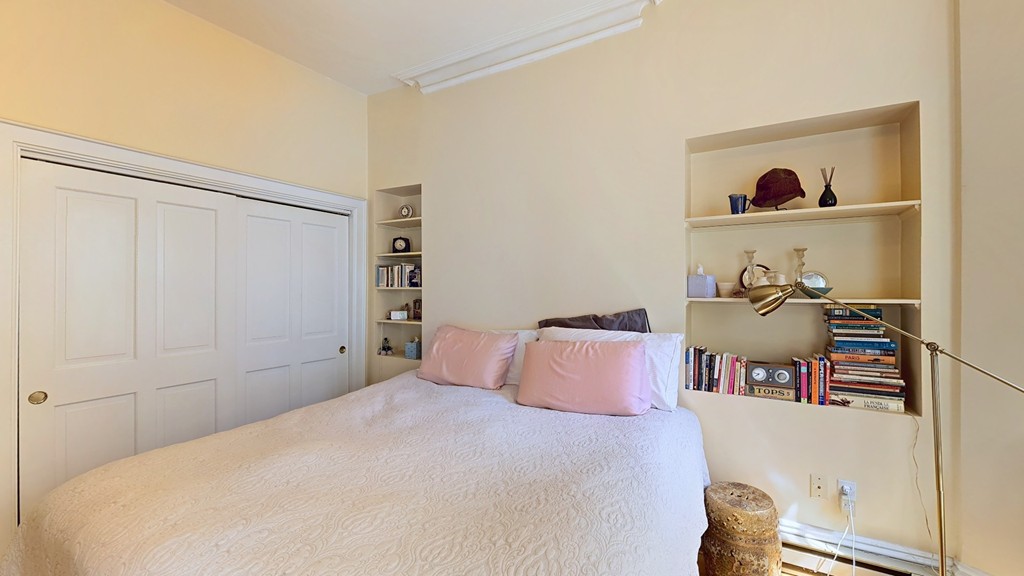 6 Wellington St # 3