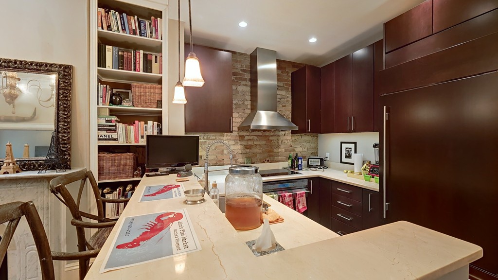6 Wellington St # 3