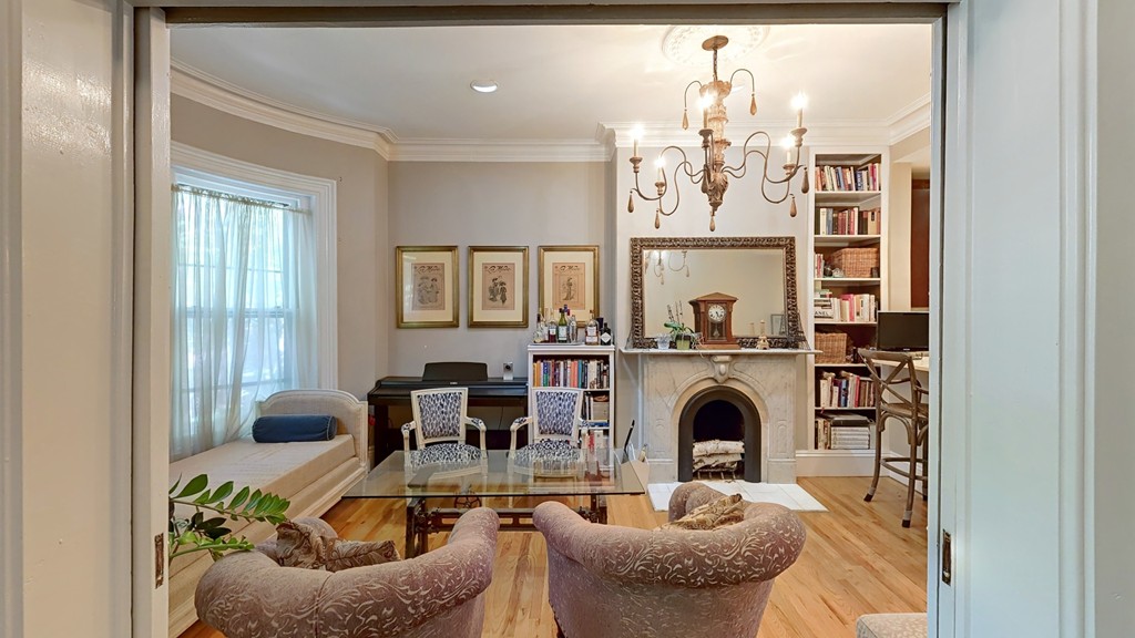 6 Wellington St # 3