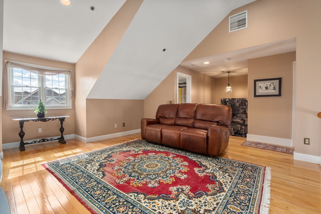 597 Main St # C11