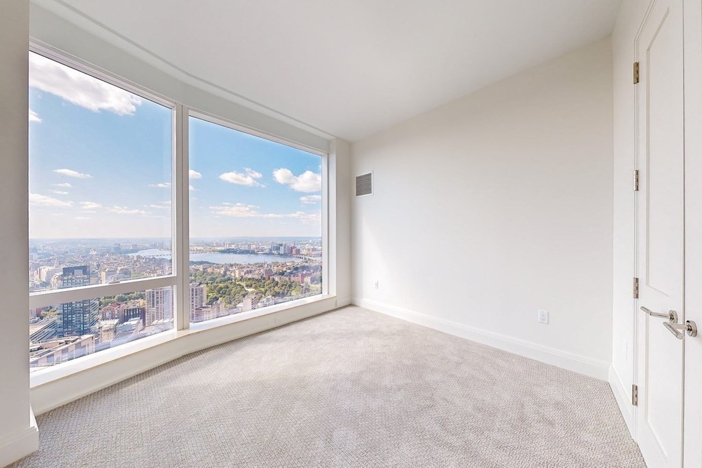 240 Devonshire Street # 4305