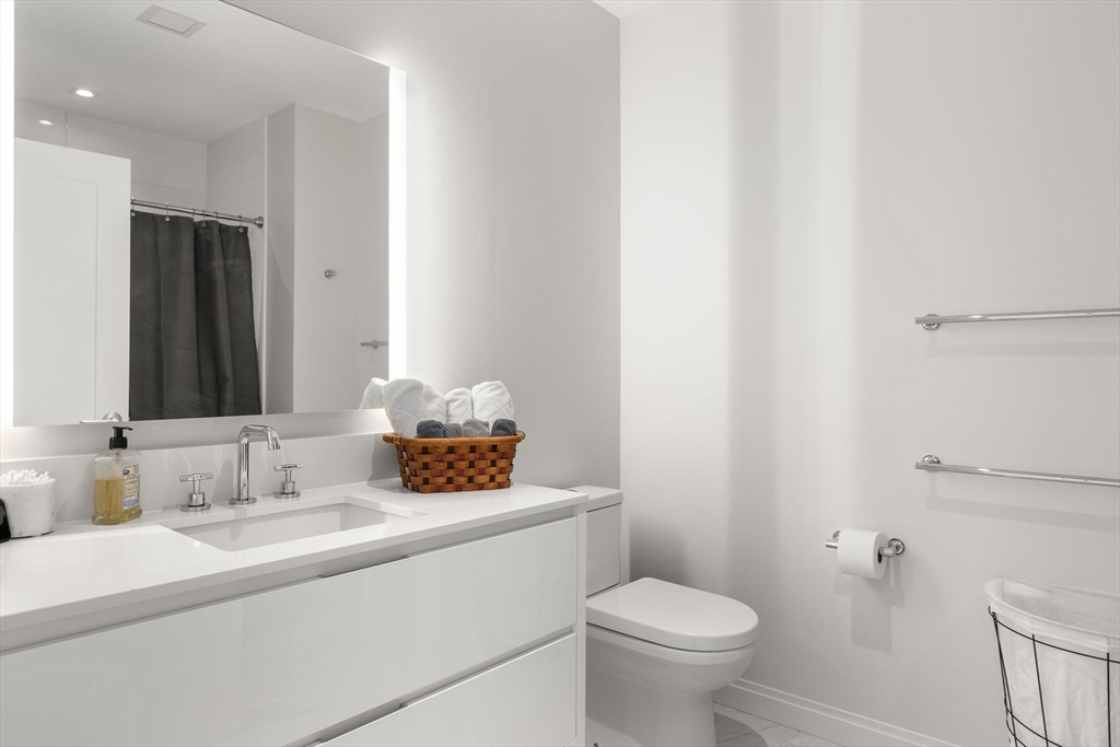 100 Shawmut # 1106