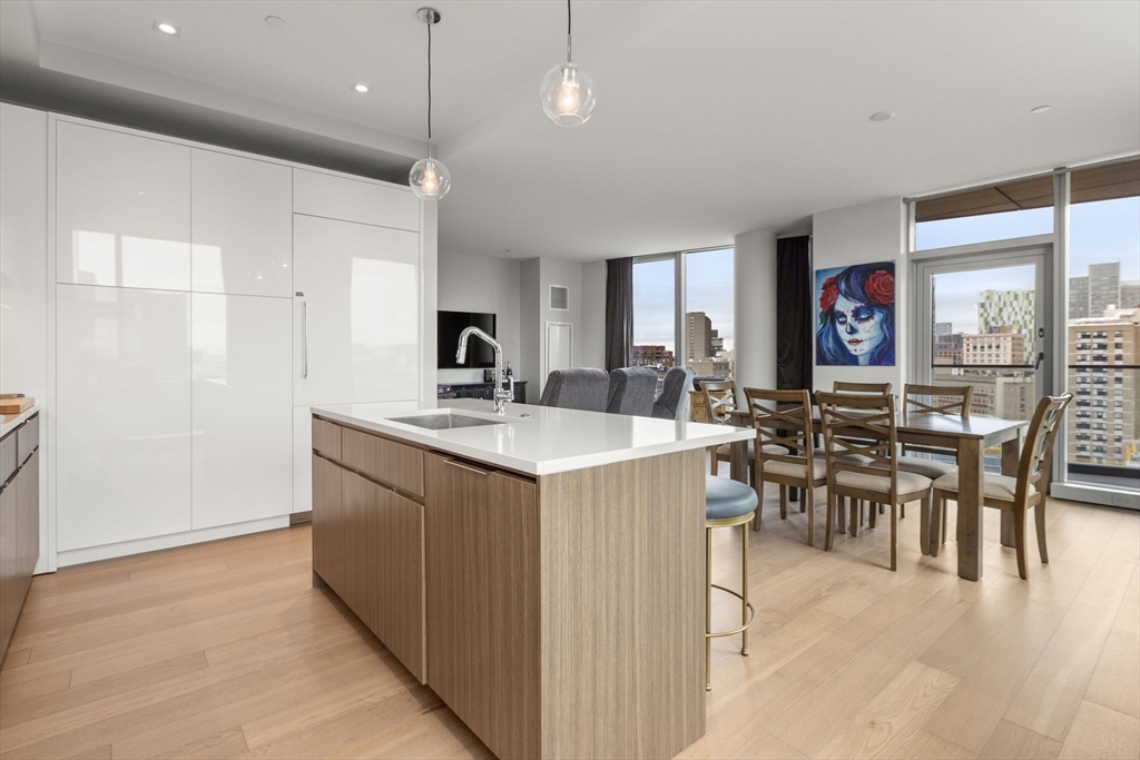 100 Shawmut # 1106