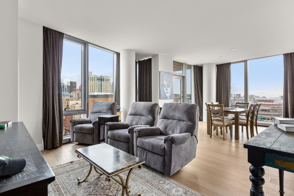 100 Shawmut # 1106