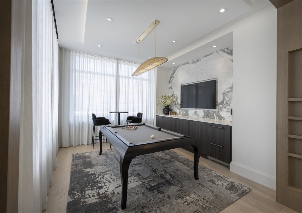 100 Shawmut # 1106