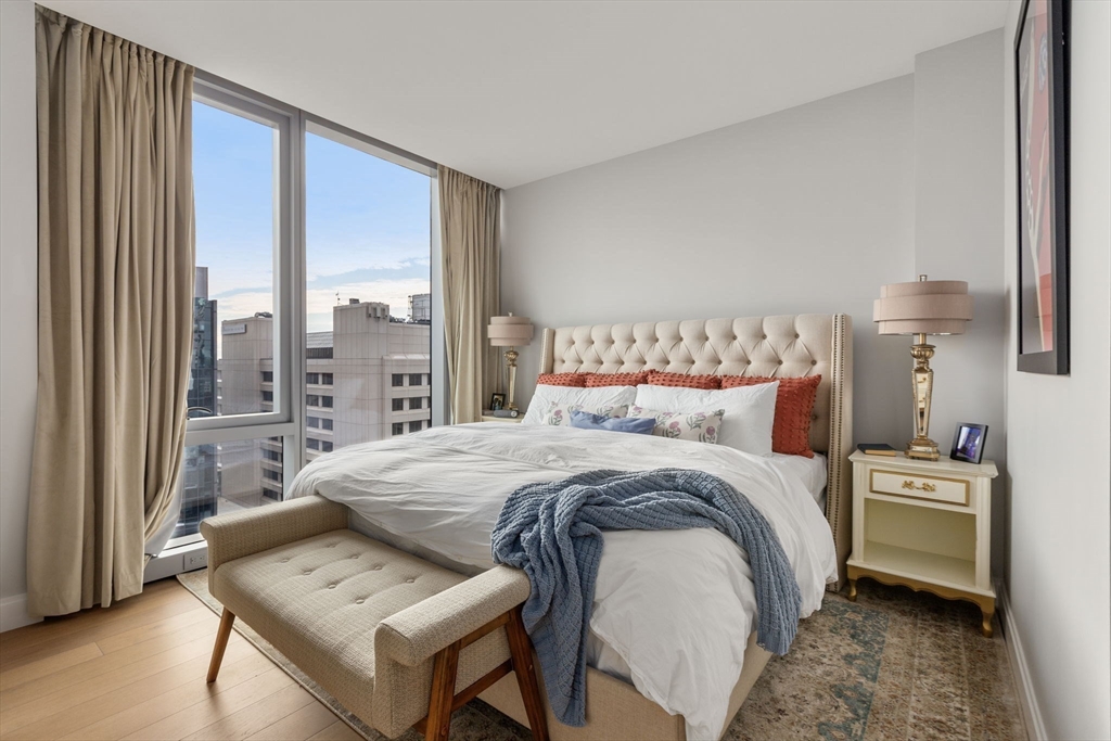 100 Shawmut # 1106