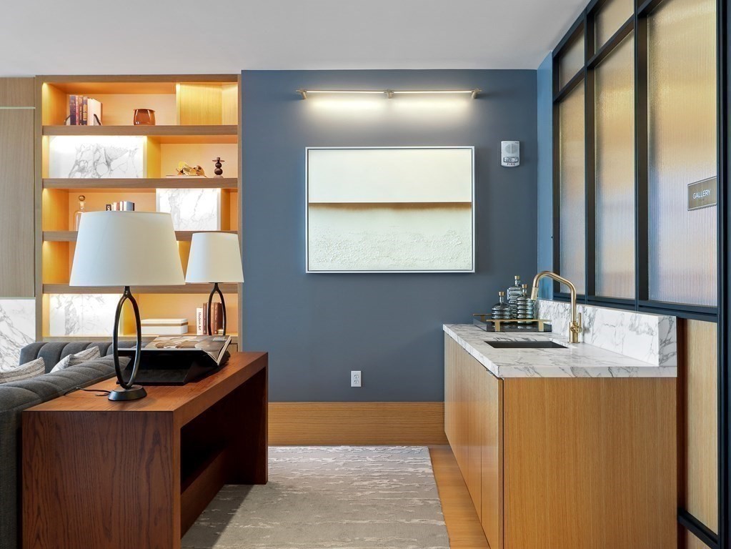 380 Harrison Ave. Unit: PH1B