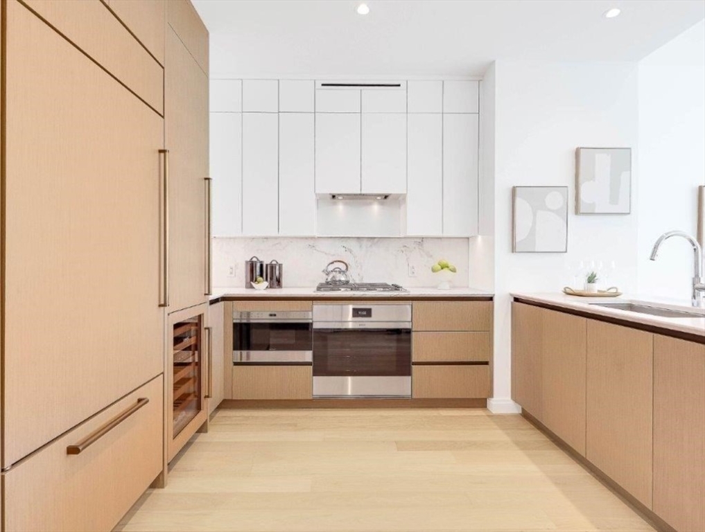 380 Harrison Ave. Unit: PH1B