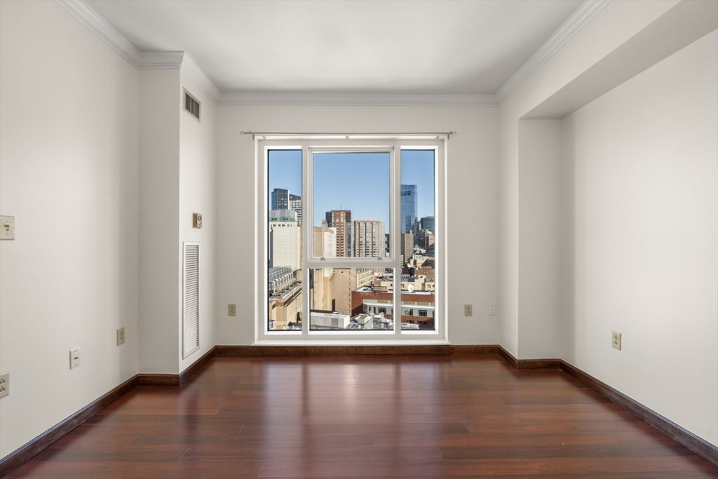 1 Nassau St # 2102