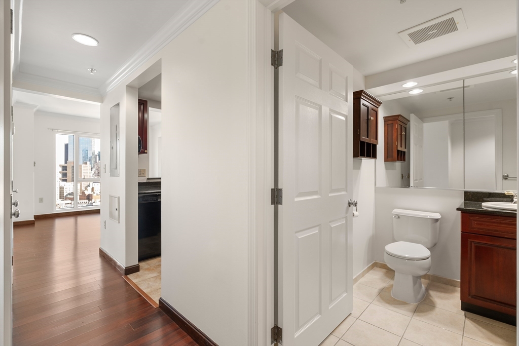 1 Nassau St # 2102
