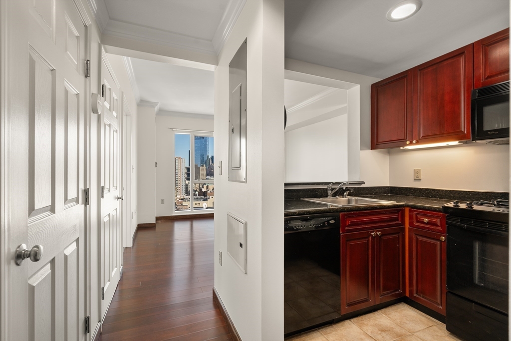 1 Nassau St # 2102