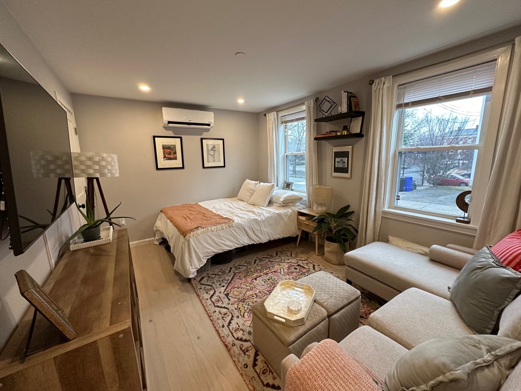24-26 Ferrin St # 1