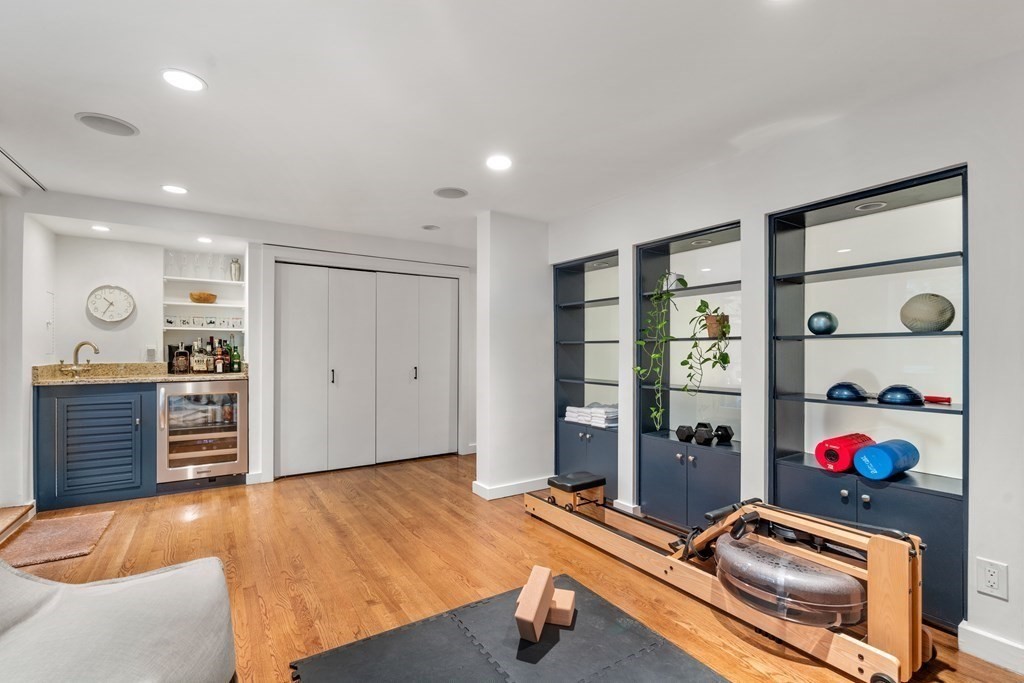 25 Milford St # 1