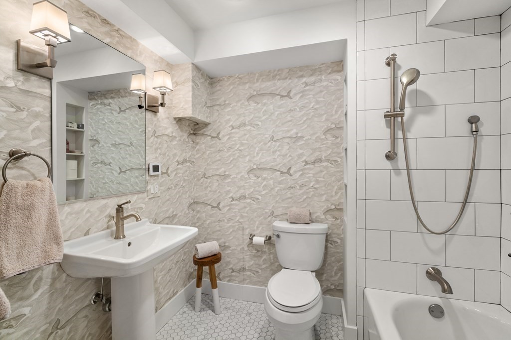 25 Milford St # 1