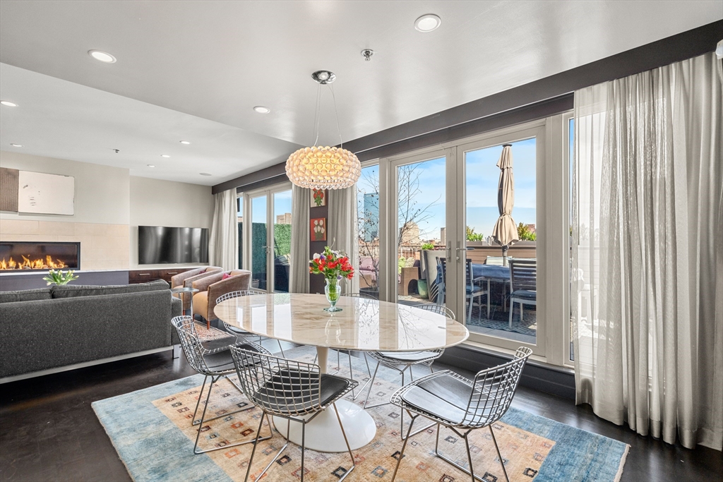 1721-1723 Washington St # 610