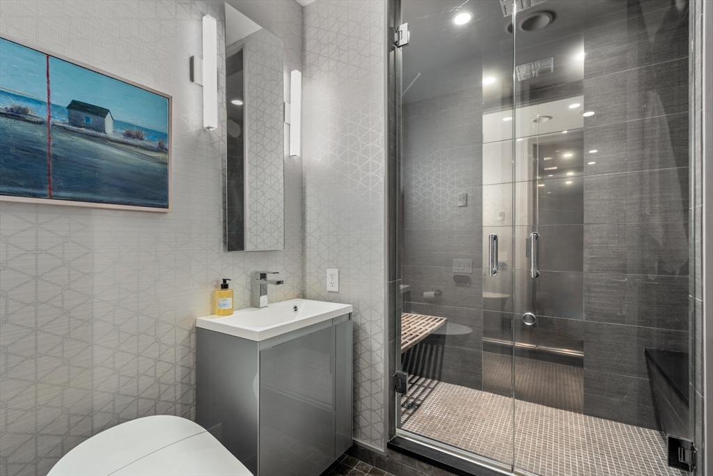 1721-1723 Washington St # 610