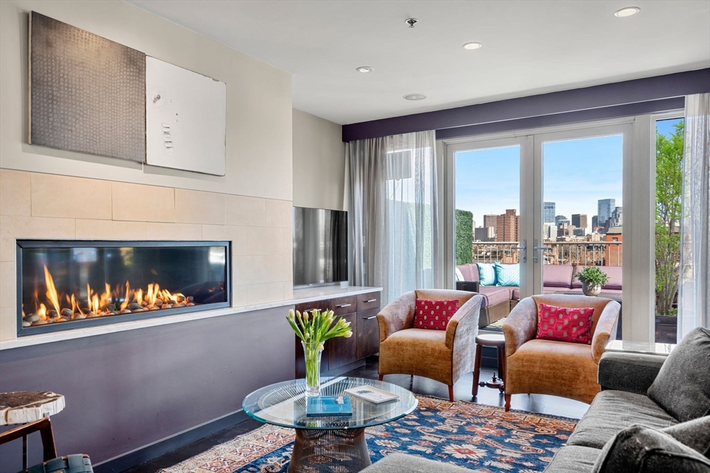 1721-1723 Washington St # 610