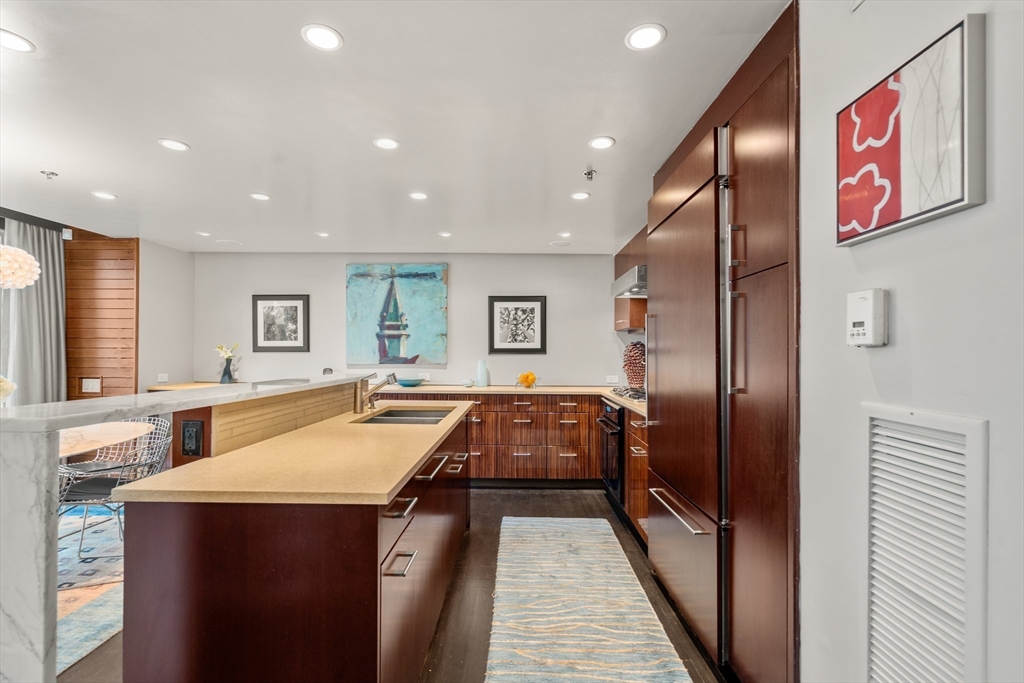 1721-1723 Washington St # 610