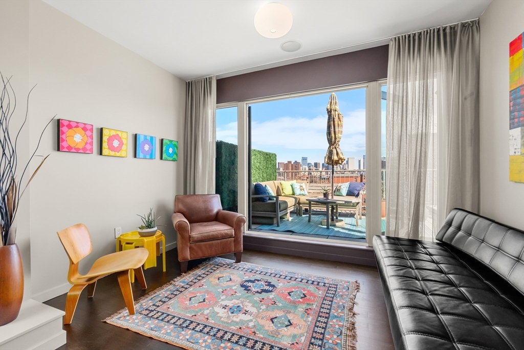 1721-1723 Washington St # 610