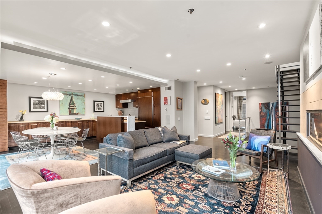 1721-1723 Washington St # 610