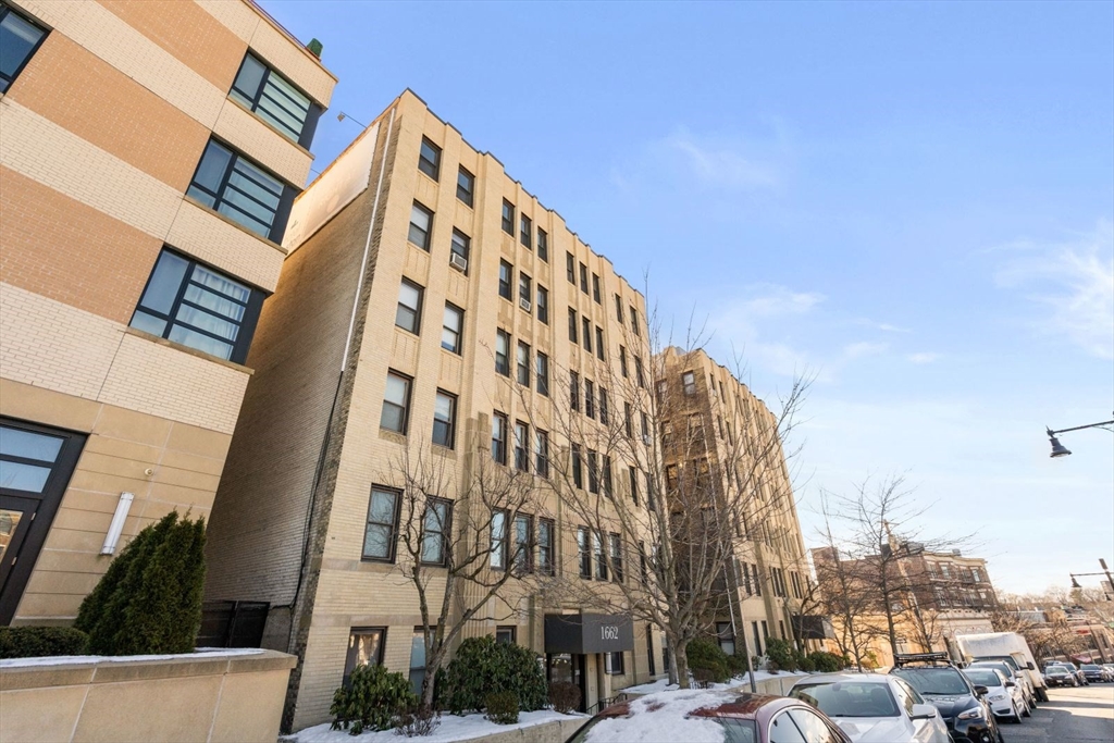 1662 Commonwealth Ave # 53