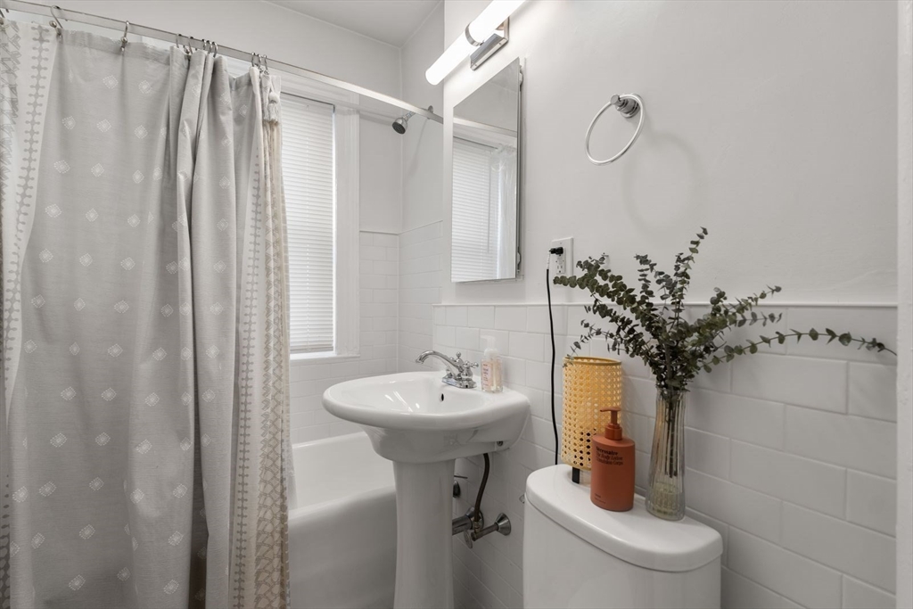 1662 Commonwealth Ave # 53