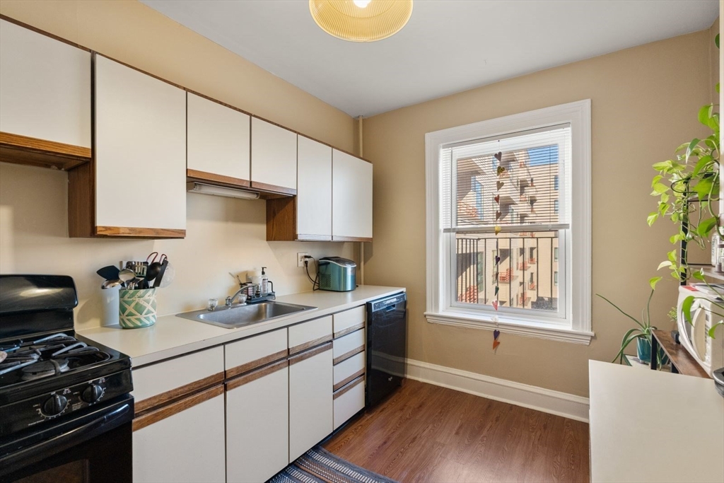 1662 Commonwealth Ave # 53