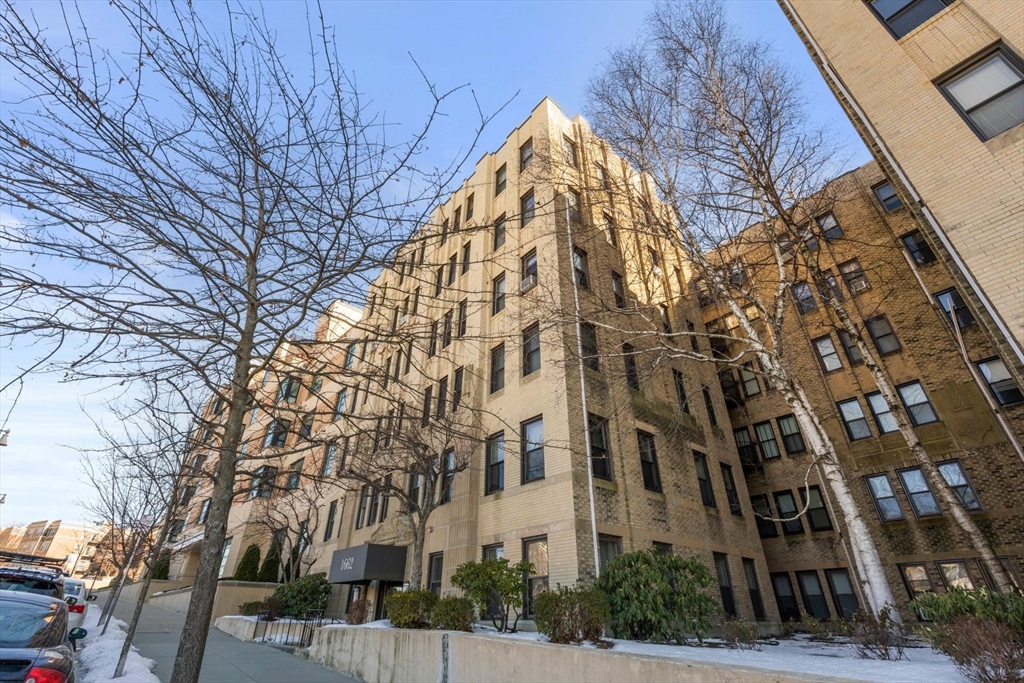 1662 Commonwealth Ave # 53