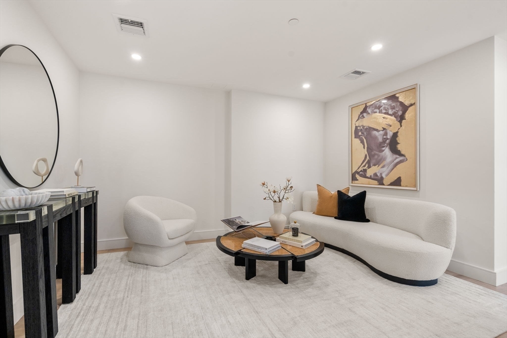 44 Robeson St # 44C